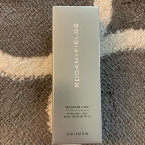 Rodan+Fields Dermacosmetics Shade: Shell